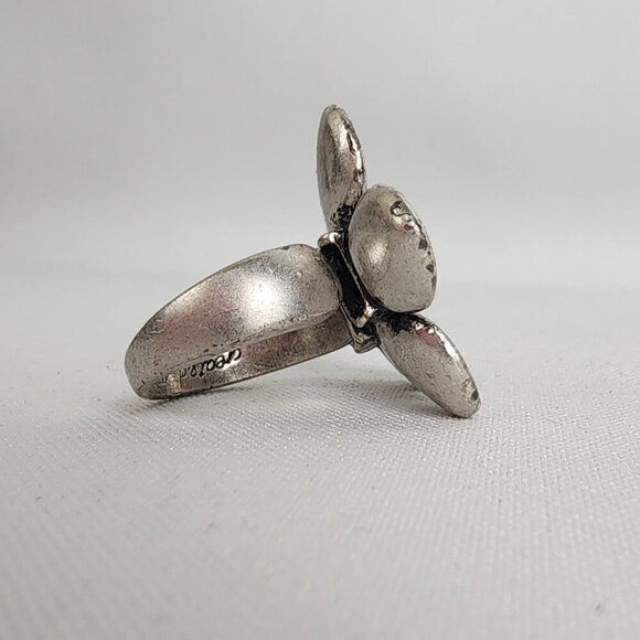 A&C Cream Silver Flower Adjustable Ring - Picture 3 of 7